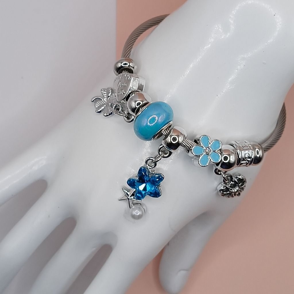 Ατσάλινο βραχιόλι με charms σε μπλε αποχρώσεις